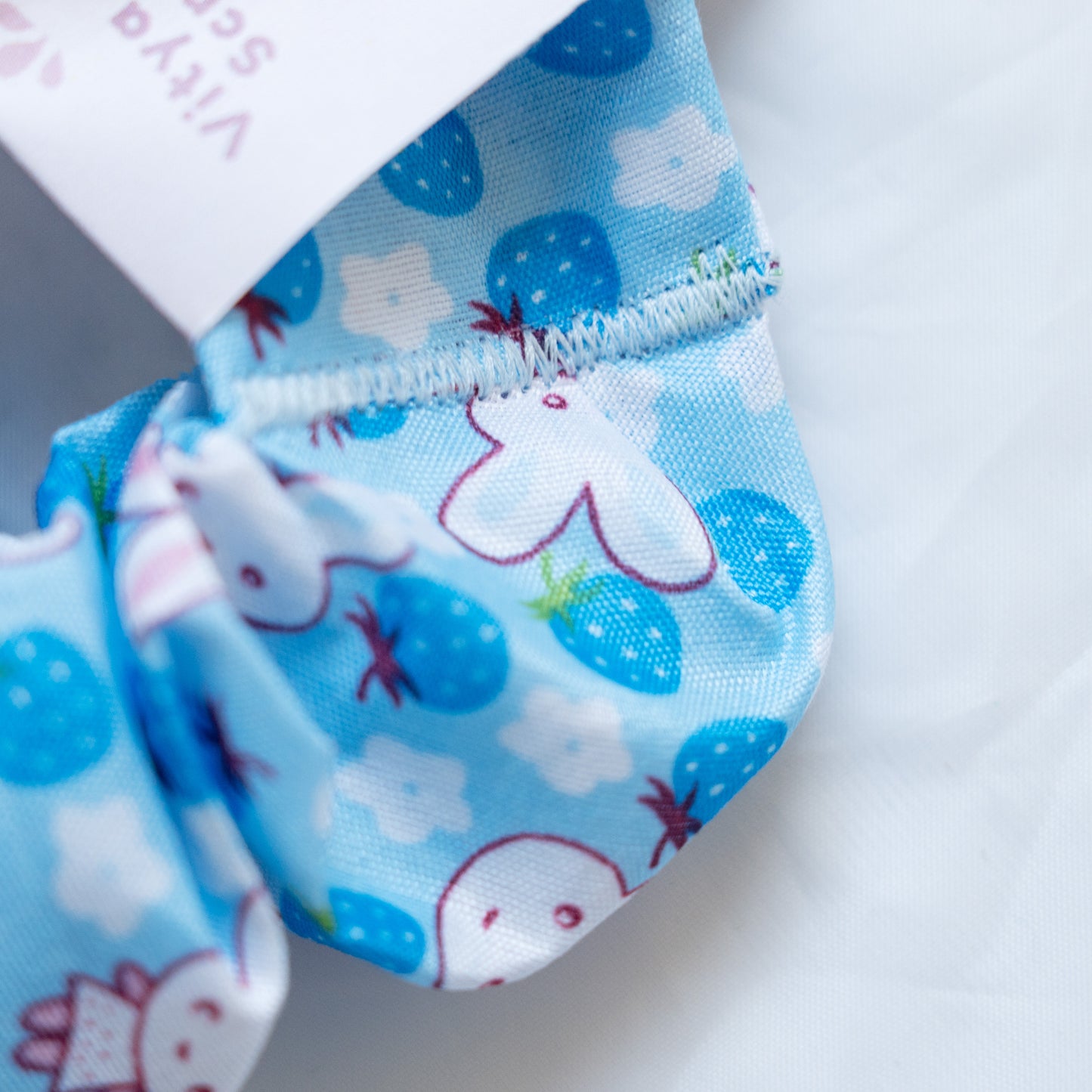 Bunny world | Scrunchie Blue